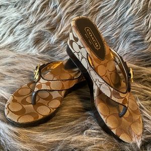Coach thong wedge signature sandals